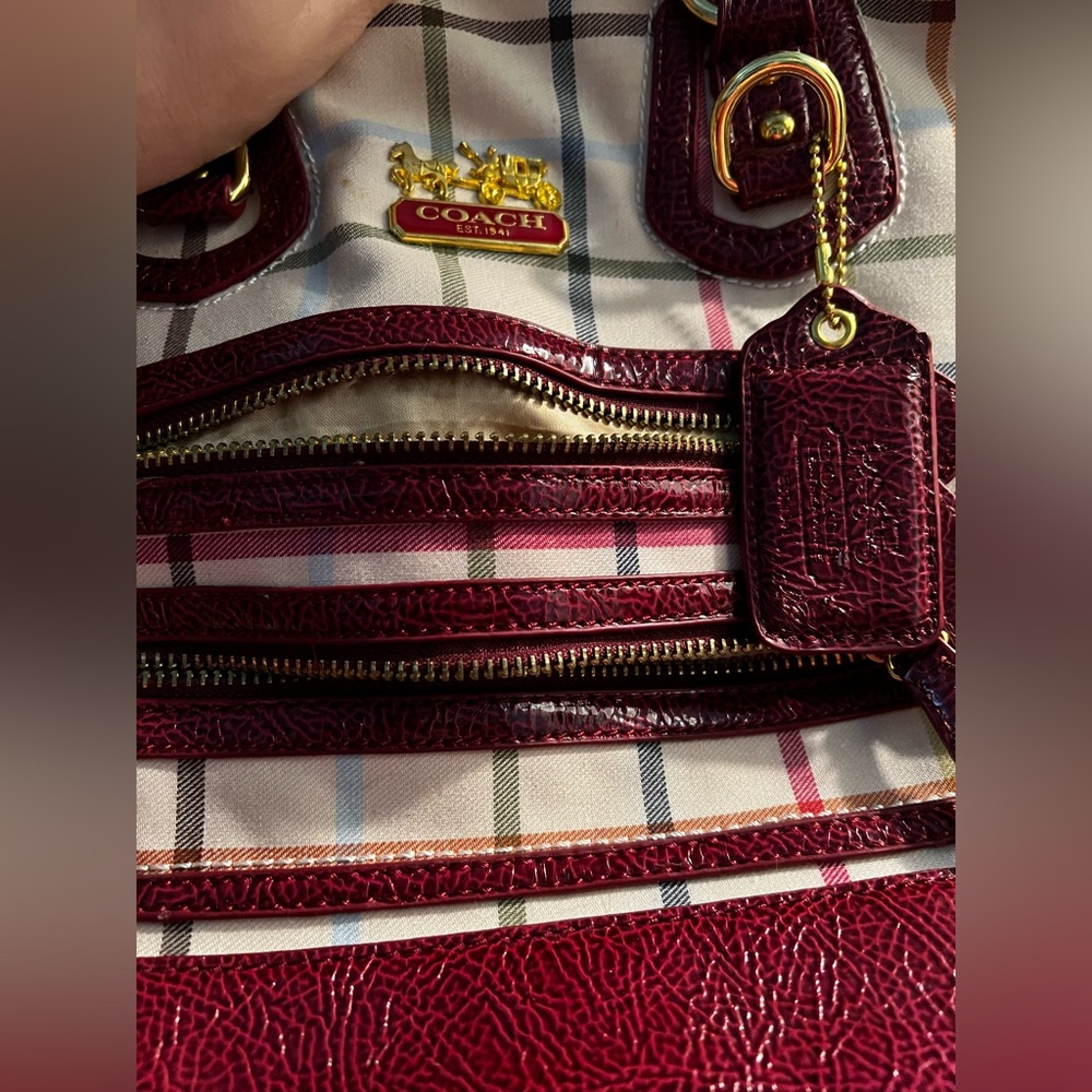 2009 Coach purse